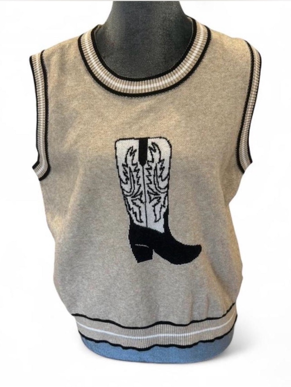 Vigoss Beige Sweater with Black Trim